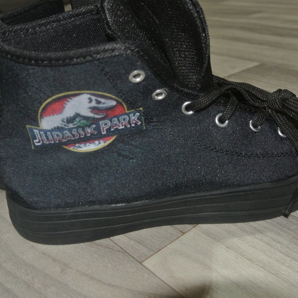 Jurassic Park World High Top Shoes 5.5 Boys 7 Ladies NEW with Defects CUTE